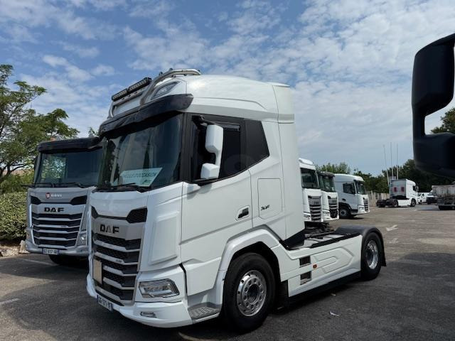 DAF XF 530 - Nyergesvontató: 5 kép. DAF XF 530 - Nyergesvontató: 5 kép.