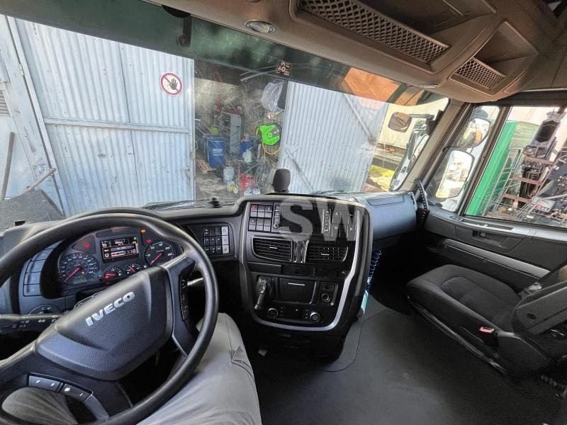 Iveco AS 460 LNG - Nyergesvontató: 4 kép. Iveco AS 460 LNG - Nyergesvontató: 4 kép.