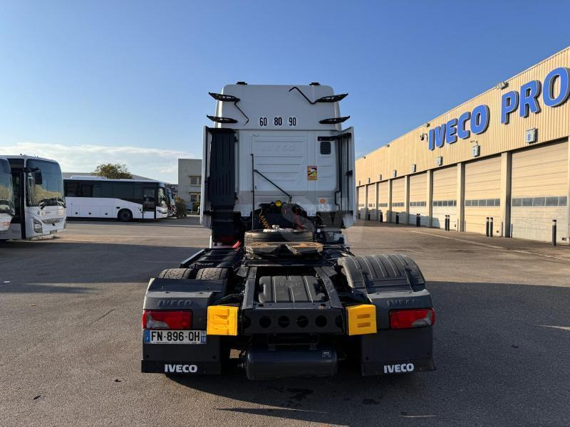Iveco STRALIS 460 MIX LNG/CNG - Nyergesvontató: 5 kép. Iveco STRALIS 460 MIX LNG/CNG - Nyergesvontató: 5 kép.