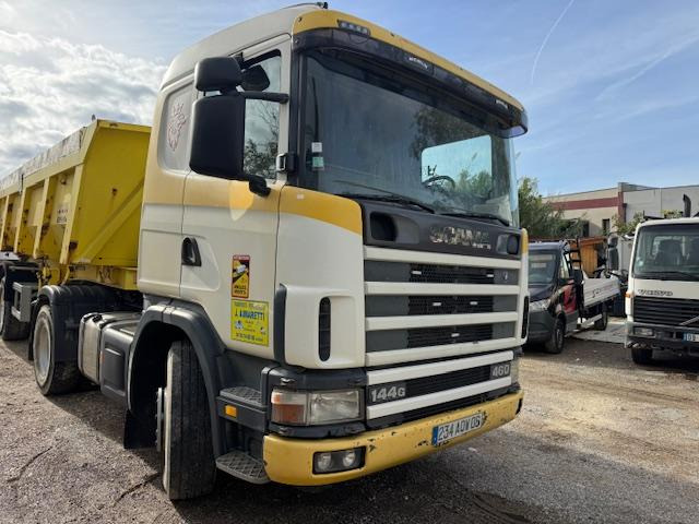 Scania R460 V8 - Nyergesvontató: 3 kép. Scania R460 V8 - Nyergesvontató: 3 kép.
