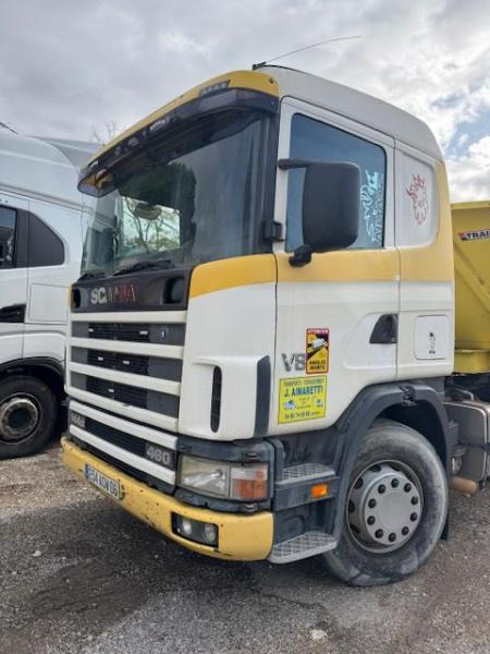 Scania R460 V8 - Nyergesvontató: 1 kép. Scania R460 V8 - Nyergesvontató: 1 kép.