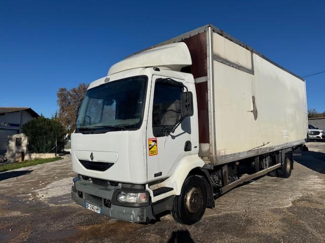 Renault MIDLUM 220 DCI CAISSE HAYON - Dobozos felépítményű teherautó: 2 kép. Renault MIDLUM 220 DCI CAISSE HAYON - Dobozos felépítményű teherautó: 2 kép.