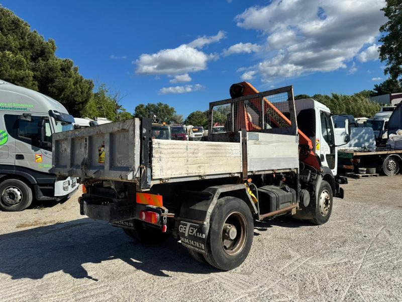 Renault Midlum 210 - Billenőplatós teherautó: 4 kép. Renault Midlum 210 - Billenőplatós teherautó: 4 kép.