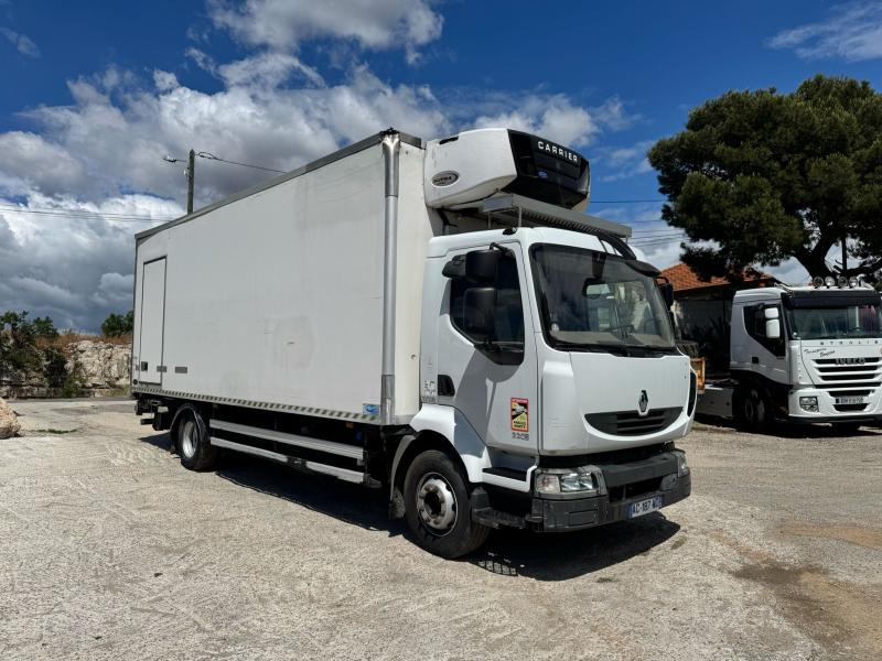 Renault Midlum 220 DXI - Hűtős teherautó: 3 kép. Renault Midlum 220 DXI - Hűtős teherautó: 3 kép.