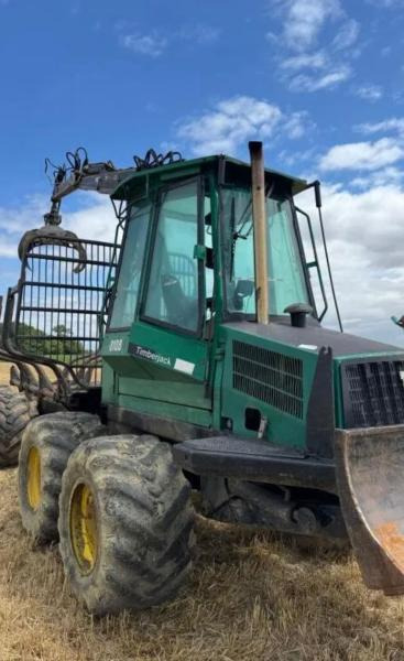 TIMBERJACK TIMBERJACK 810 B - Kihordó: 2 kép. TIMBERJACK TIMBERJACK 810 B - Kihordó: 2 kép.