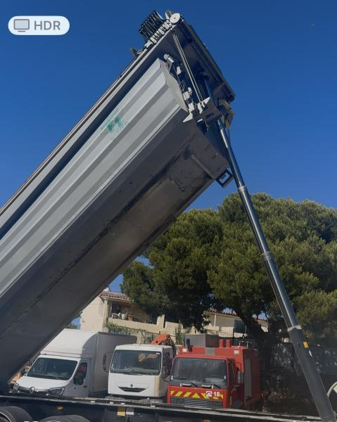 TecnoKar Trailers SUPERTOP - Félpótkocsi billenőplatós: 3 kép. TecnoKar Trailers SUPERTOP - Félpótkocsi billenőplatós: 3 kép.