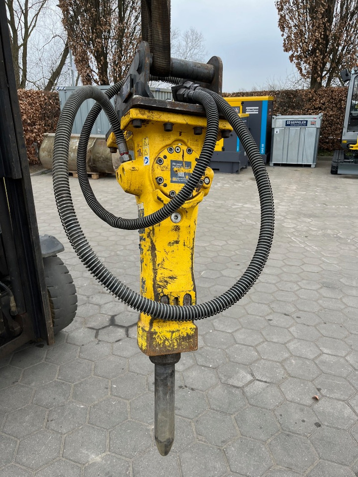 Atlas Copco SB202 - Hidraulikus törőfej: 1 kép. Atlas Copco SB202 - Hidraulikus törőfej: 1 kép.