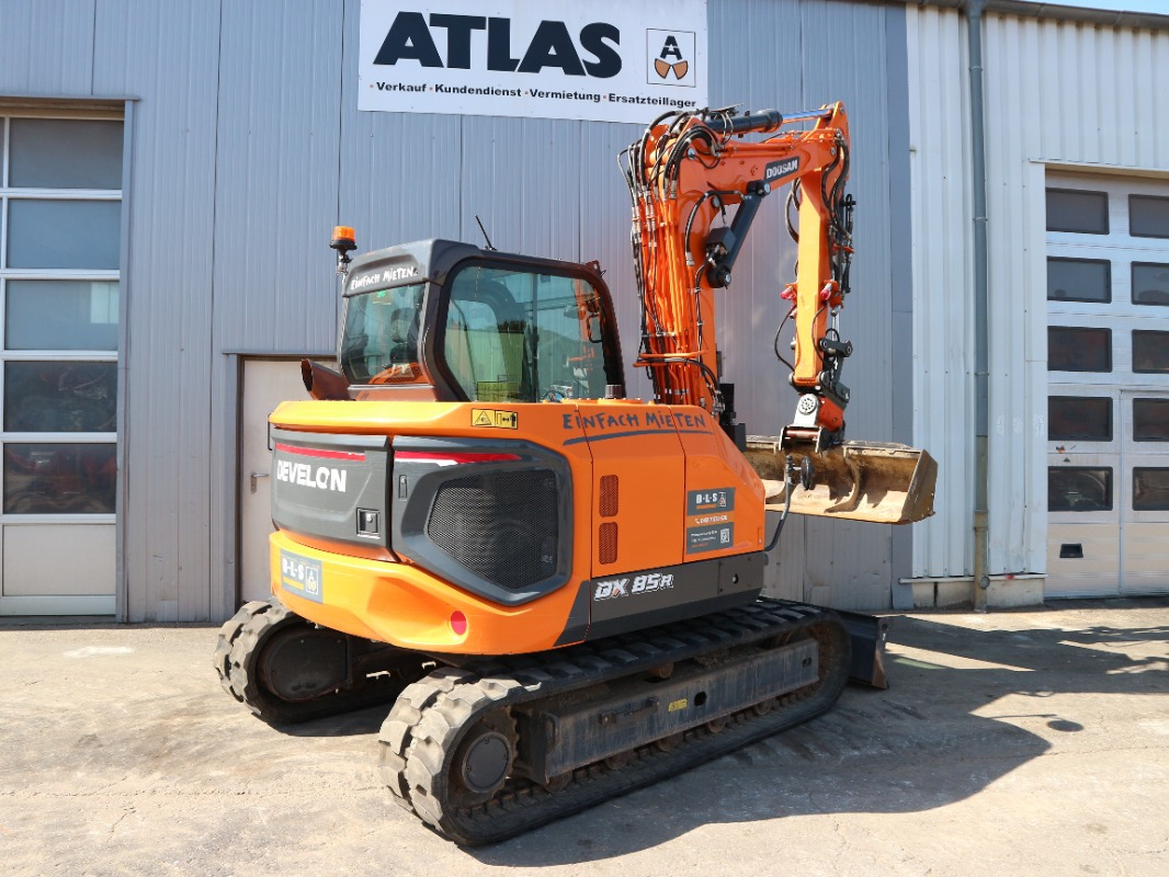 Doosan DX85R-7 - Minikotró: 3 kép. Doosan DX85R-7 - Minikotró: 3 kép.