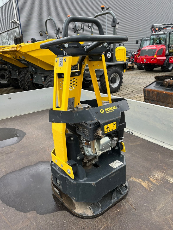 Bomag BR95 - Építőipari gépek: 2 kép. Bomag BR95 - Építőipari gépek: 2 kép.