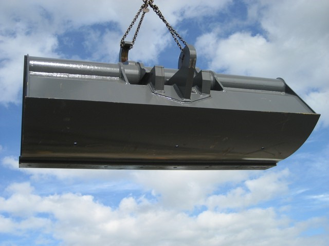 GRABENLÖFFEL 2200 MM, 910 - Kanál: 2 kép. GRABENLÖFFEL 2200 MM, 910 - Kanál: 2 kép.