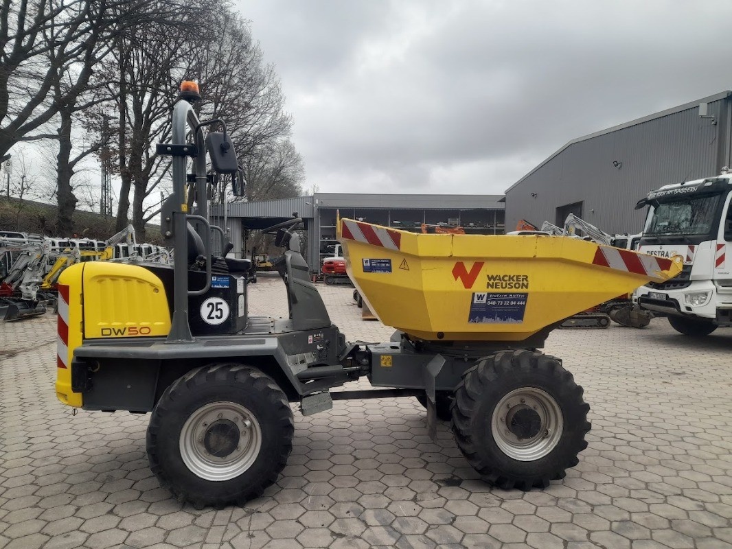 Neuson DW50 - Minidömper: 2 kép. Neuson DW50 - Minidömper: 2 kép.