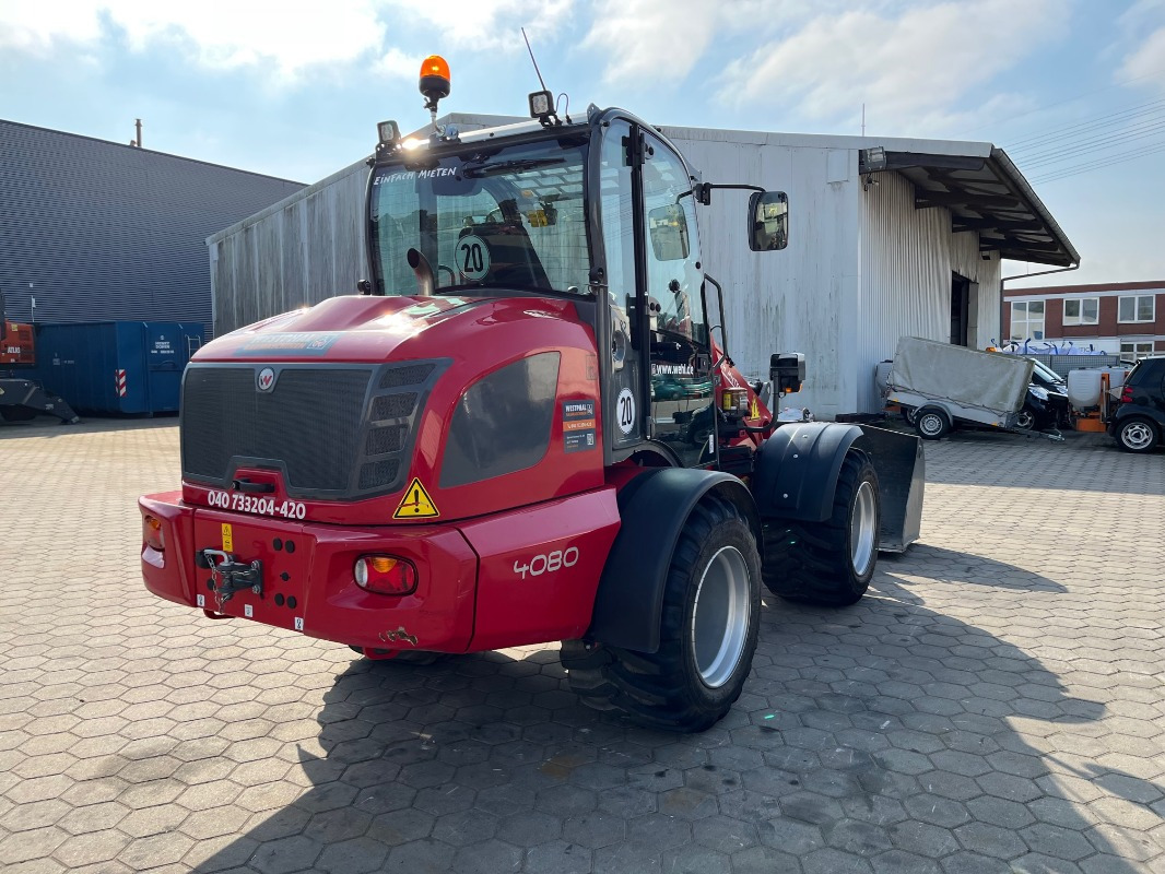 Weidemann WM4080 - Gumikerekes homlokrakodó: 2 kép. Weidemann WM4080 - Gumikerekes homlokrakodó: 2 kép.