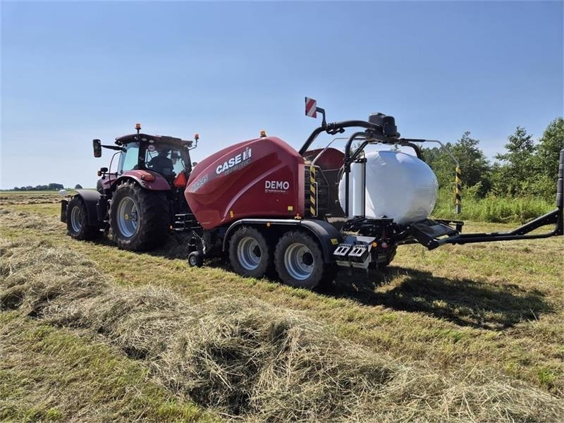 Case IH RB 545 silage pack Med ballevender - Bálázó: 1 kép. Case IH RB 545 silage pack Med ballevender - Bálázó: 1 kép.
