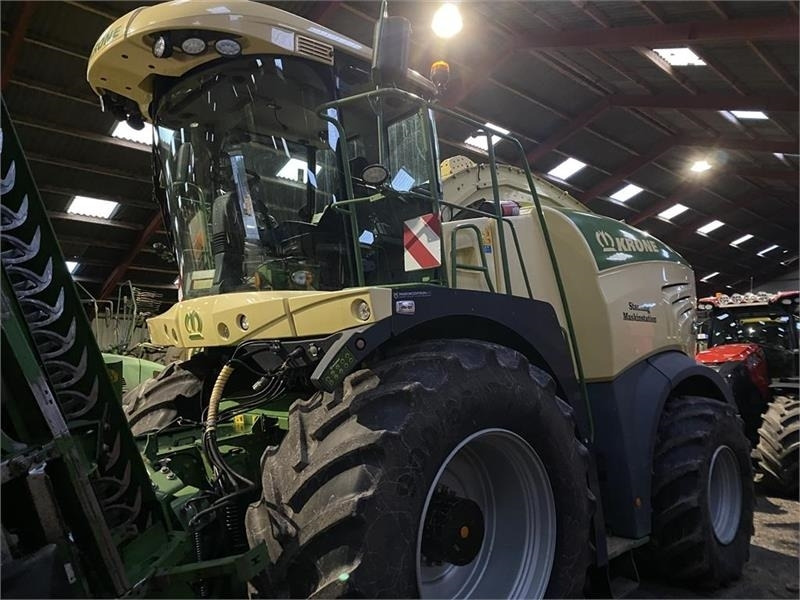 Krone Big X 630 - Önjáró szecskázógép: 4 kép. Krone Big X 630 - Önjáró szecskázógép: 4 kép.