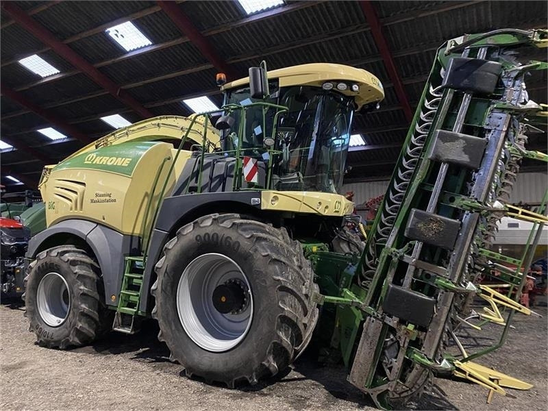 Krone Big X 630 - Önjáró szecskázógép: 1 kép. Krone Big X 630 - Önjáró szecskázógép: 1 kép.