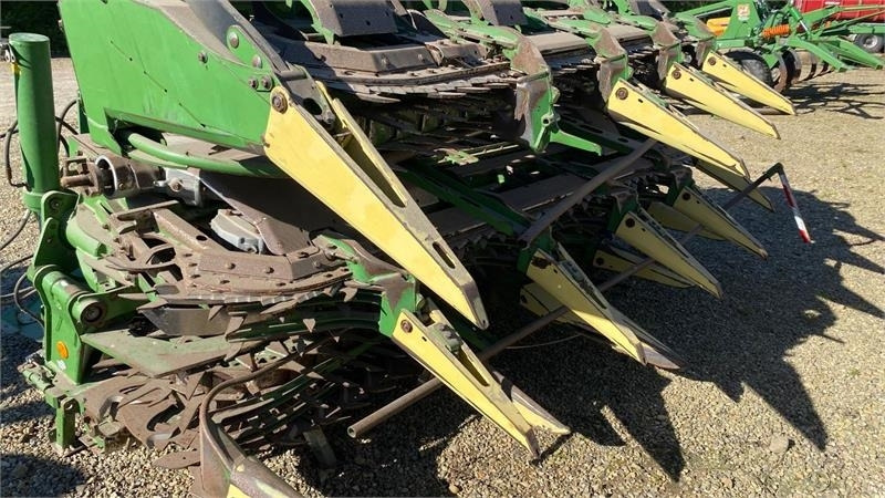 Krone easy collect 1053 - Szálastakarmány betakarítás gépei: 3 kép. Krone easy collect 1053 - Szálastakarmány betakarítás gépei: 3 kép.