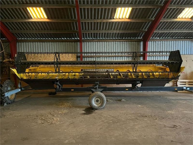 Kombájn New Holland CX 6090 4wd: 14 kép.