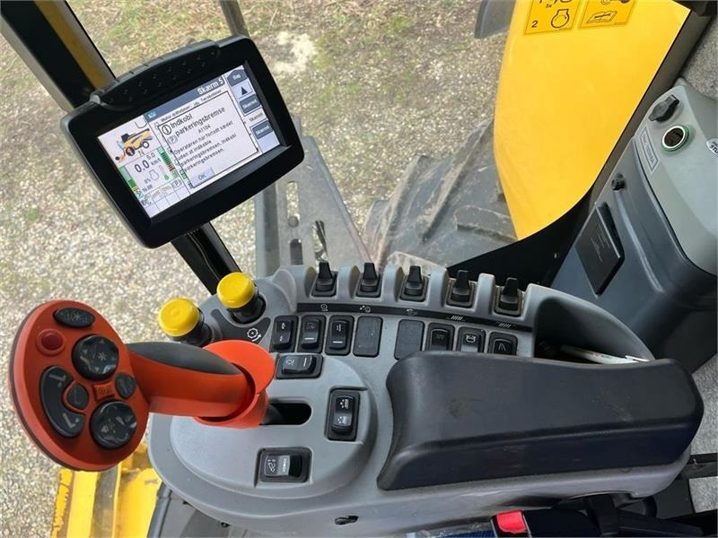 Kombájn New Holland CX 6090 4wd: 9 kép.