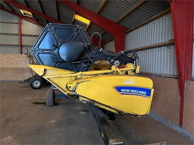 Kombájn New Holland CX 6090 4wd: 15 kép.