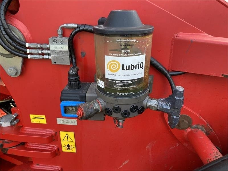 Schäffer 9630T - Gumikerekes homlokrakodó: 5 kép. Schäffer 9630T - Gumikerekes homlokrakodó: 5 kép.