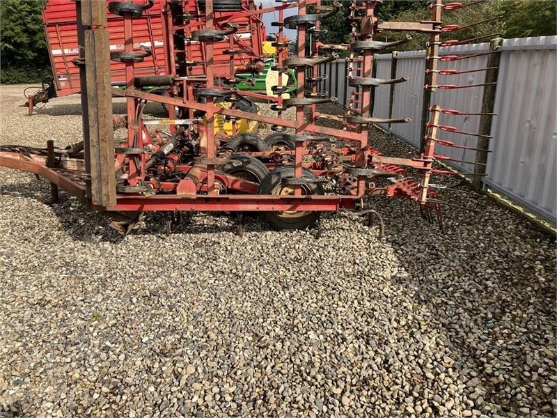 Vaderstad 8,1 M - Borona: 2 kép. Vaderstad 8,1 M - Borona: 2 kép.
