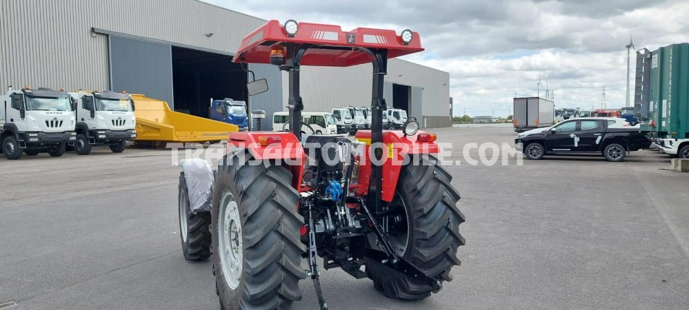 YUCESAN YCN 290 4X4 4.0L DIESEL - EXPORT OUT EU - Traktor: 2 kép. YUCESAN YCN 290 4X4 4.0L DIESEL - EXPORT OUT EU - Traktor: 2 kép.