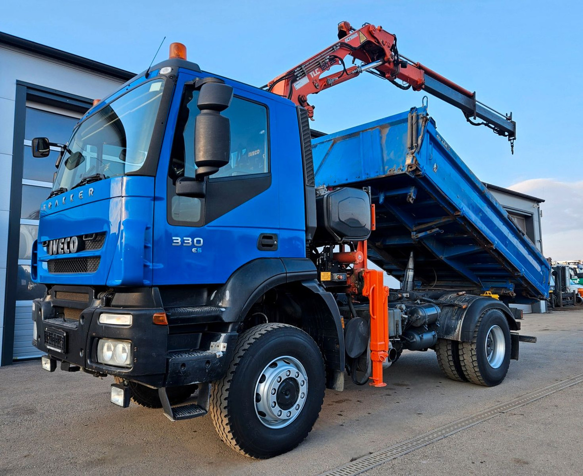 Iveco Trakker 190T33 4x4 Euro5 Kran Atlas 120.2E Funk - Billenőplatós teherautó, Darus autó: 3 kép. Iveco Trakker 190T33 4x4 Euro5 Kran Atlas 120.2E Funk - Billenőplatós teherautó, Darus autó: 3 kép.