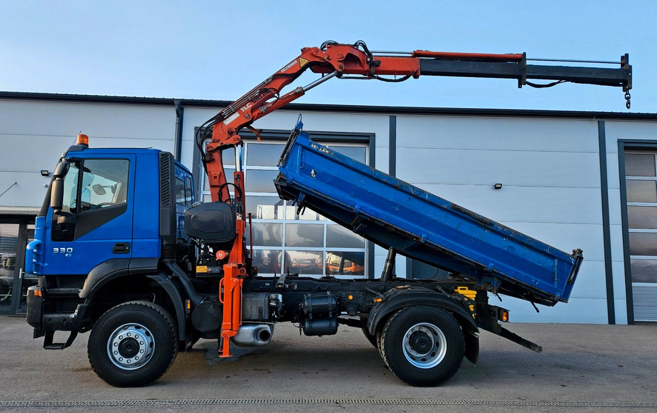Iveco Trakker 190T33 4x4 Euro5 Kran Atlas 120.2E Funk - Billenőplatós teherautó, Darus autó: 4 kép. Iveco Trakker 190T33 4x4 Euro5 Kran Atlas 120.2E Funk - Billenőplatós teherautó, Darus autó: 4 kép.