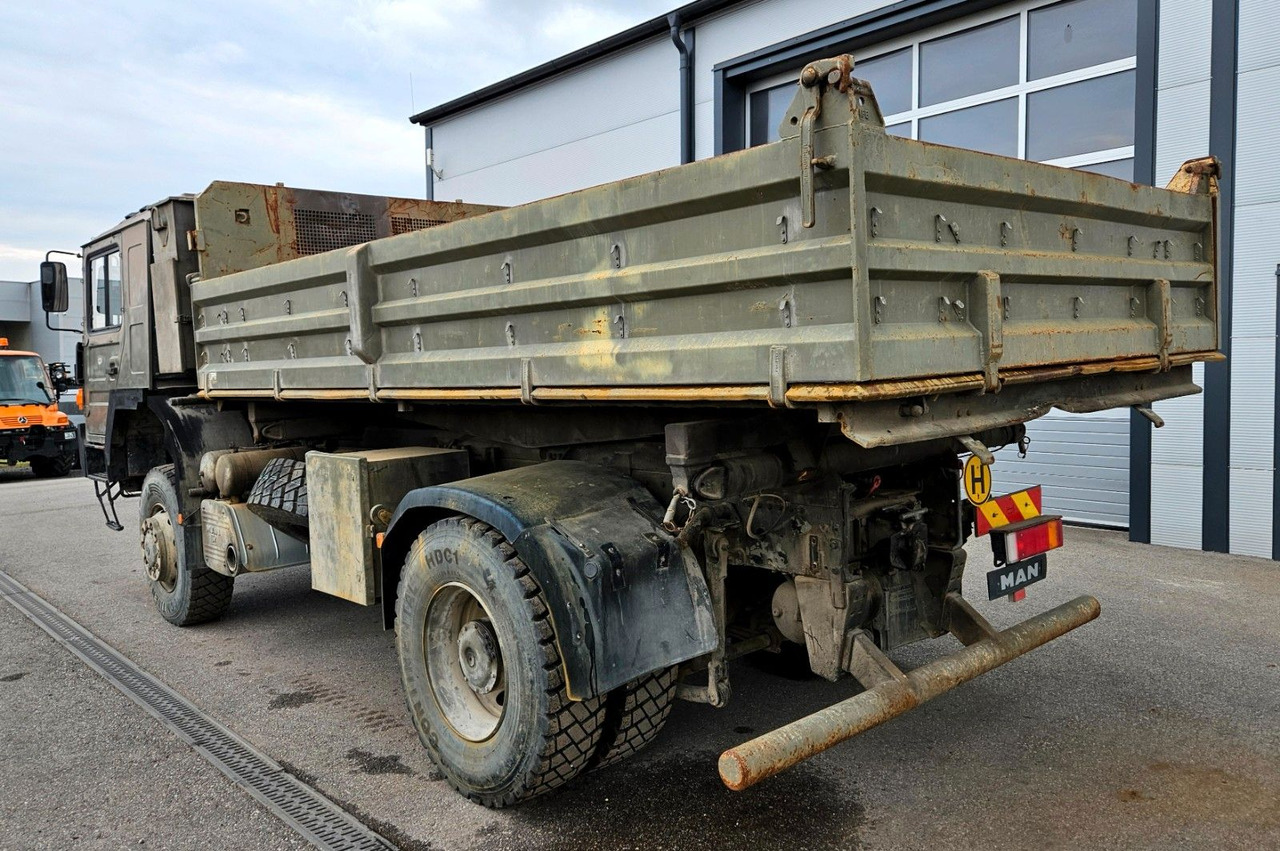 MAN 19.403 FALX 4x4 Meiller Kipper Intarder X65 HX60 - Billenőplatós teherautó: 3 kép. MAN 19.403 FALX 4x4 Meiller Kipper Intarder X65 HX60 - Billenőplatós teherautó: 3 kép.