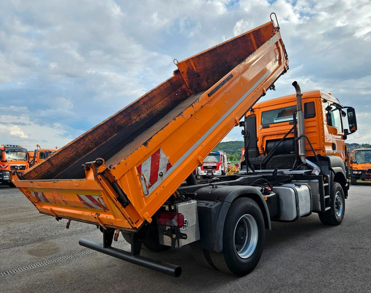 MAN TGS 18.360 4x4 BL Euro5 - Billenőplatós teherautó: 4 kép. MAN TGS 18.360 4x4 BL Euro5 - Billenőplatós teherautó: 4 kép.