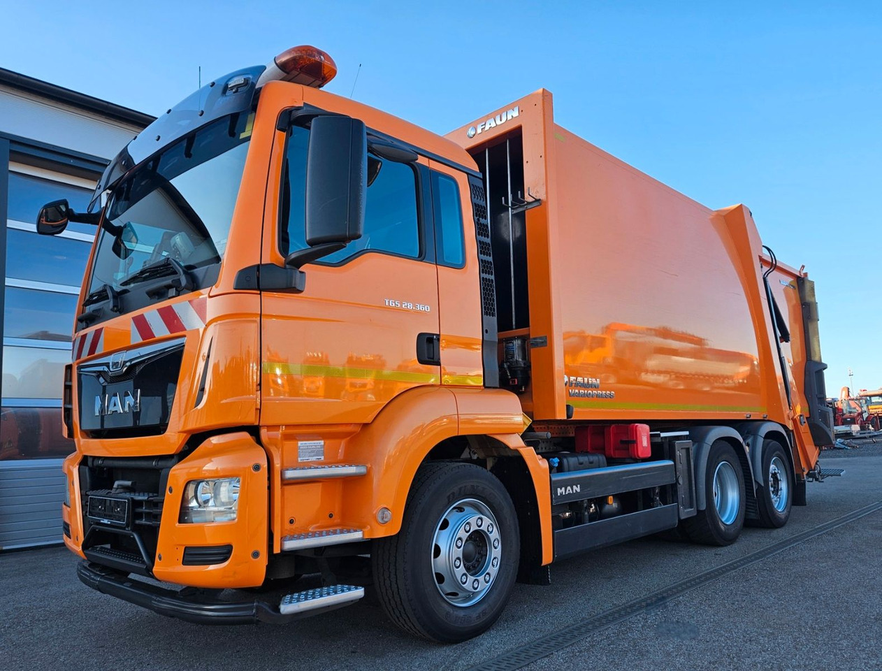 MAN TGS 28.360 Euro6 FAUN VARIOPRESS II Zoeller - Szemetesautó: 1 kép. MAN TGS 28.360 Euro6 FAUN VARIOPRESS II Zoeller - Szemetesautó: 1 kép.