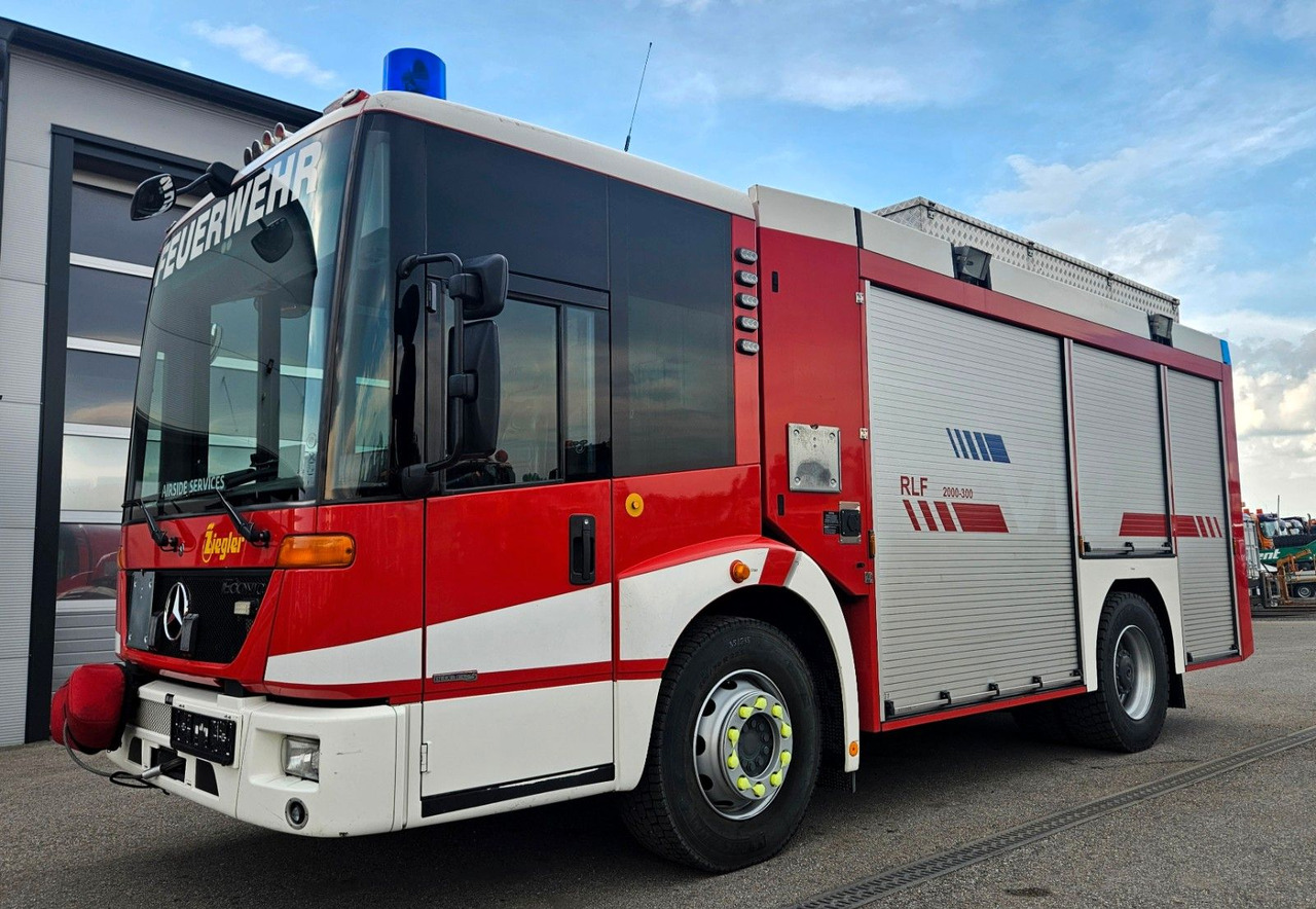 Mercedes-Benz 1829 Feuerwehr Ziegler RLF 2000/300 TLF Winde - Tűzoltóautó: 1 kép. Mercedes-Benz 1829 Feuerwehr Ziegler RLF 2000/300 TLF Winde - Tűzoltóautó: 1 kép.