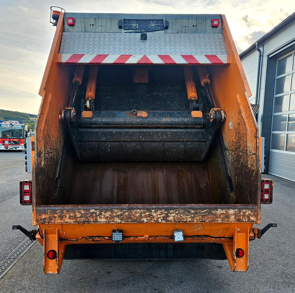Mercedes-Benz Econic 2630 ZOELLER Magnum X1 Variopress Euro6 - Szemetesautó: 4 kép. Mercedes-Benz Econic 2630 ZOELLER Magnum X1 Variopress Euro6 - Szemetesautó: 4 kép.
