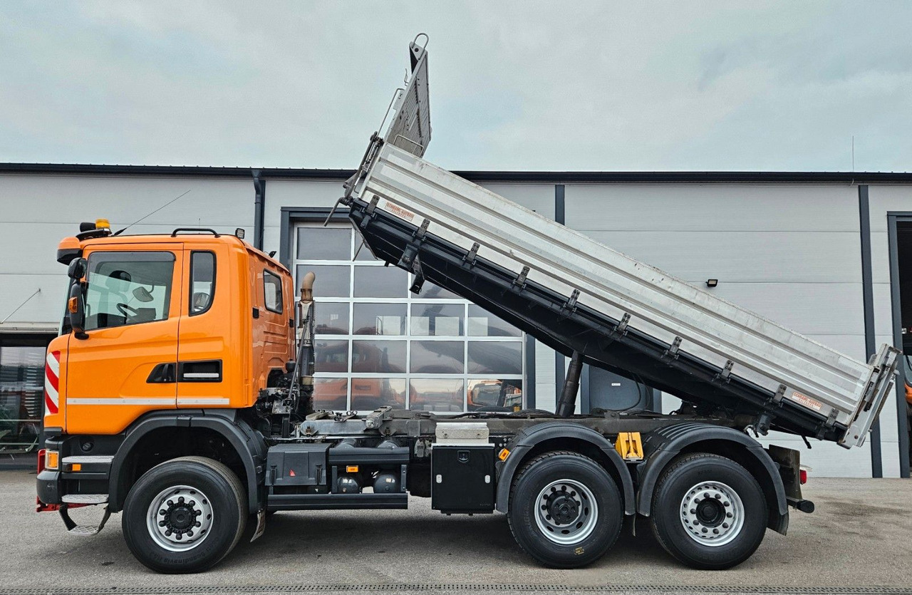 Scania G 410 6x4-4 Euro6  Winterdienst - Billenőplatós teherautó: 2 kép. Scania G 410 6x4-4 Euro6  Winterdienst - Billenőplatós teherautó: 2 kép.