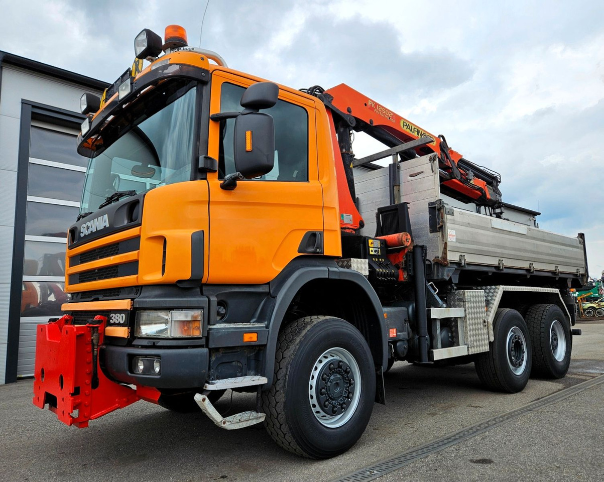 Scania P114 380 6x4-4 Palfinger PK12502 Kran Funk - Billenőplatós teherautó, Darus autó: 2 kép. Scania P114 380 6x4-4 Palfinger PK12502 Kran Funk - Billenőplatós teherautó, Darus autó: 2 kép.