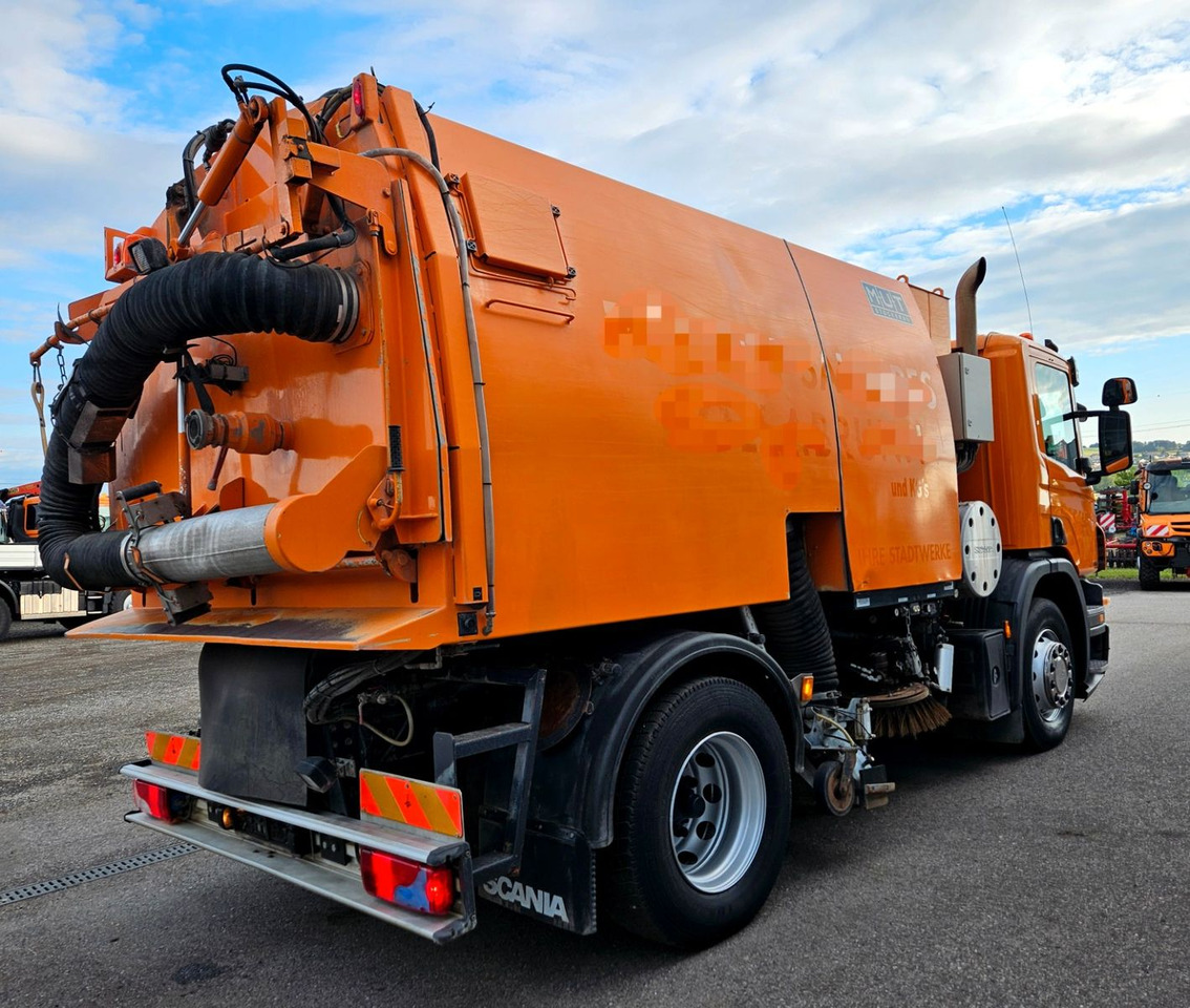 Scania P280 Euro5 MUT 7m3 Hydrostat - Utcaseprő gép: 3 kép. Scania P280 Euro5 MUT 7m3 Hydrostat - Utcaseprő gép: 3 kép.