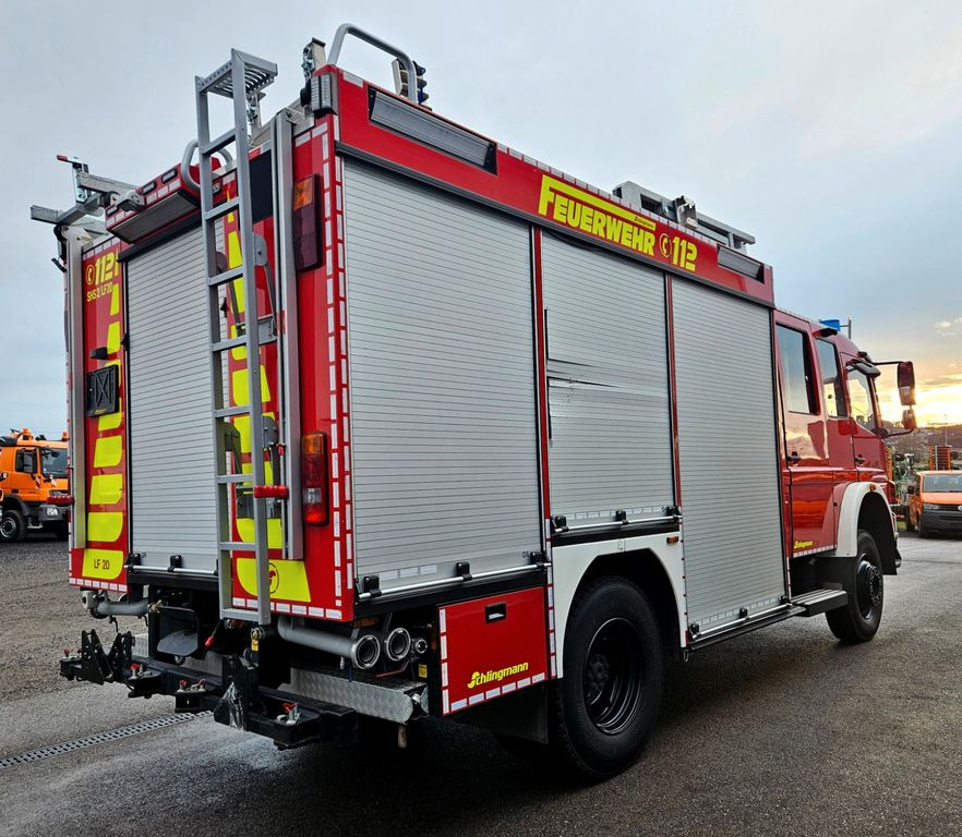 Mercedes-Benz Atego 1529 4x4 Feuerwehr Schlingmann LF20 - Teherautó: 2 kép. Mercedes-Benz Atego 1529 4x4 Feuerwehr Schlingmann LF20 - Teherautó: 2 kép.