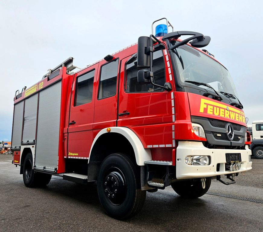 Mercedes-Benz Atego 1529 4x4 Feuerwehr Schlingmann LF20 - Teherautó: 1 kép. Mercedes-Benz Atego 1529 4x4 Feuerwehr Schlingmann LF20 - Teherautó: 1 kép.