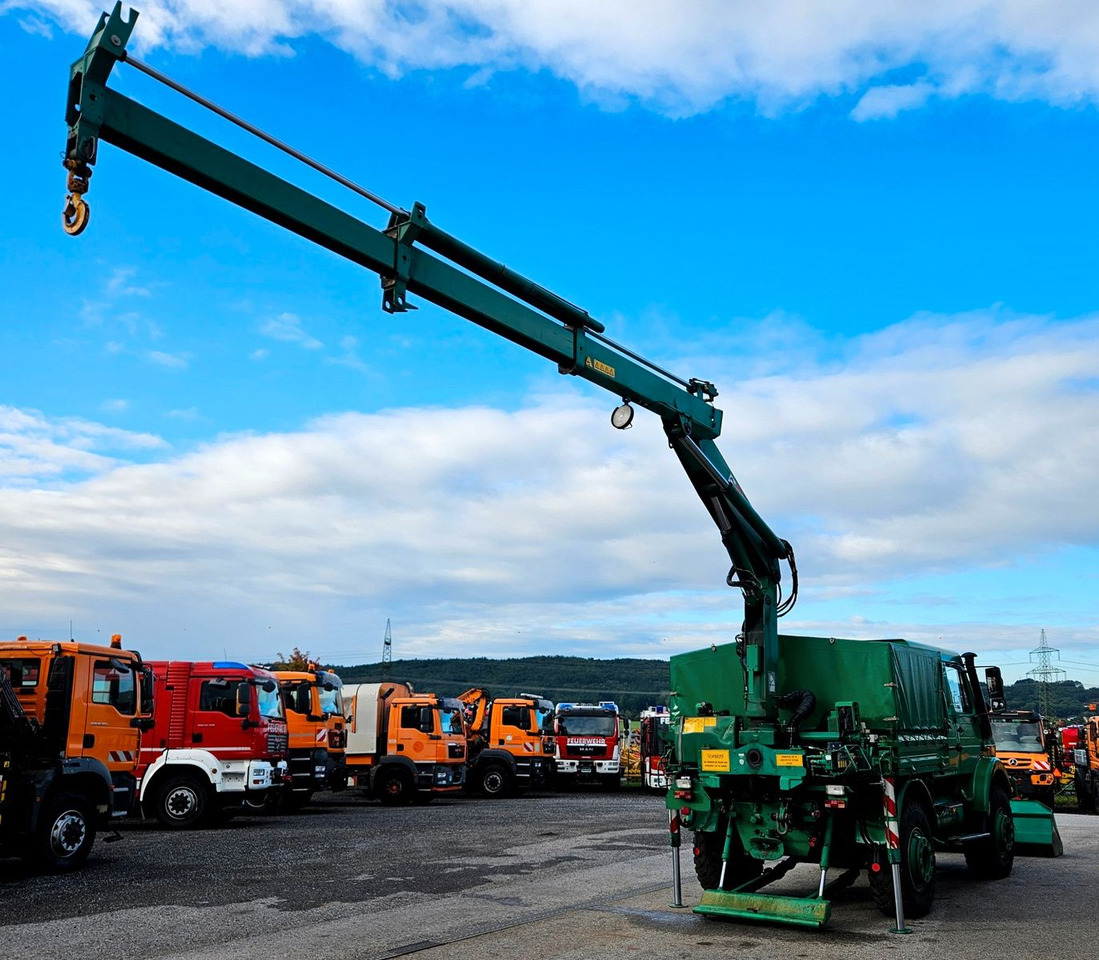 Unimog U2150 Doka HIAB 105 Kran Winde Frontlader - Teherautó, Darus autó: 4 kép. Unimog U2150 Doka HIAB 105 Kran Winde Frontlader - Teherautó, Darus autó: 4 kép.