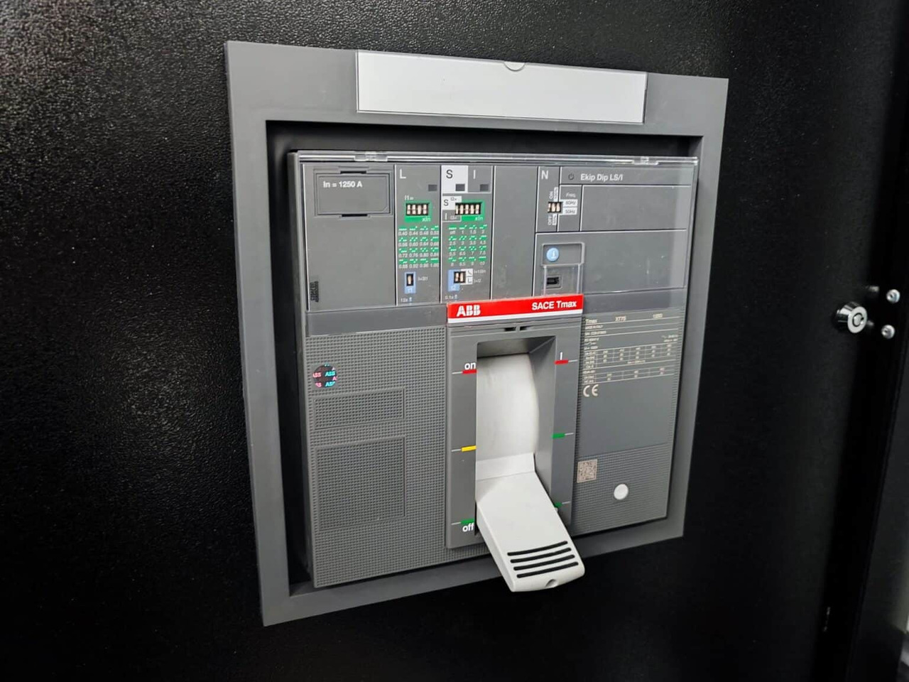 Coelmo BDT12M900 - Szerszám/ Felszerelés: 5 kép. Coelmo BDT12M900 - Szerszám/ Felszerelés: 5 kép.