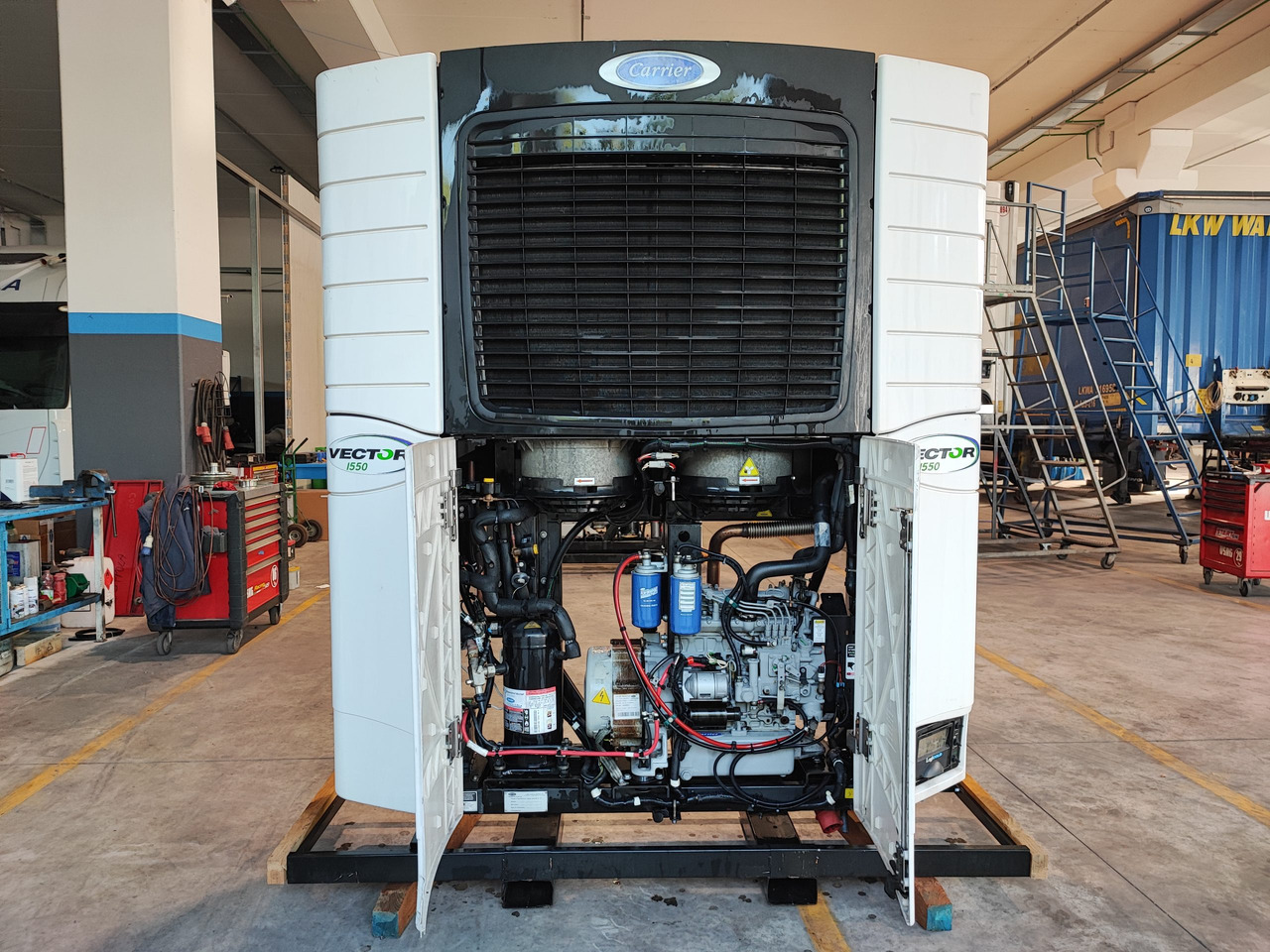 Motore Frigo Carrier Vector 1550 - Hűtőegység: 2 kép. Motore Frigo Carrier Vector 1550 - Hűtőegység: 2 kép.