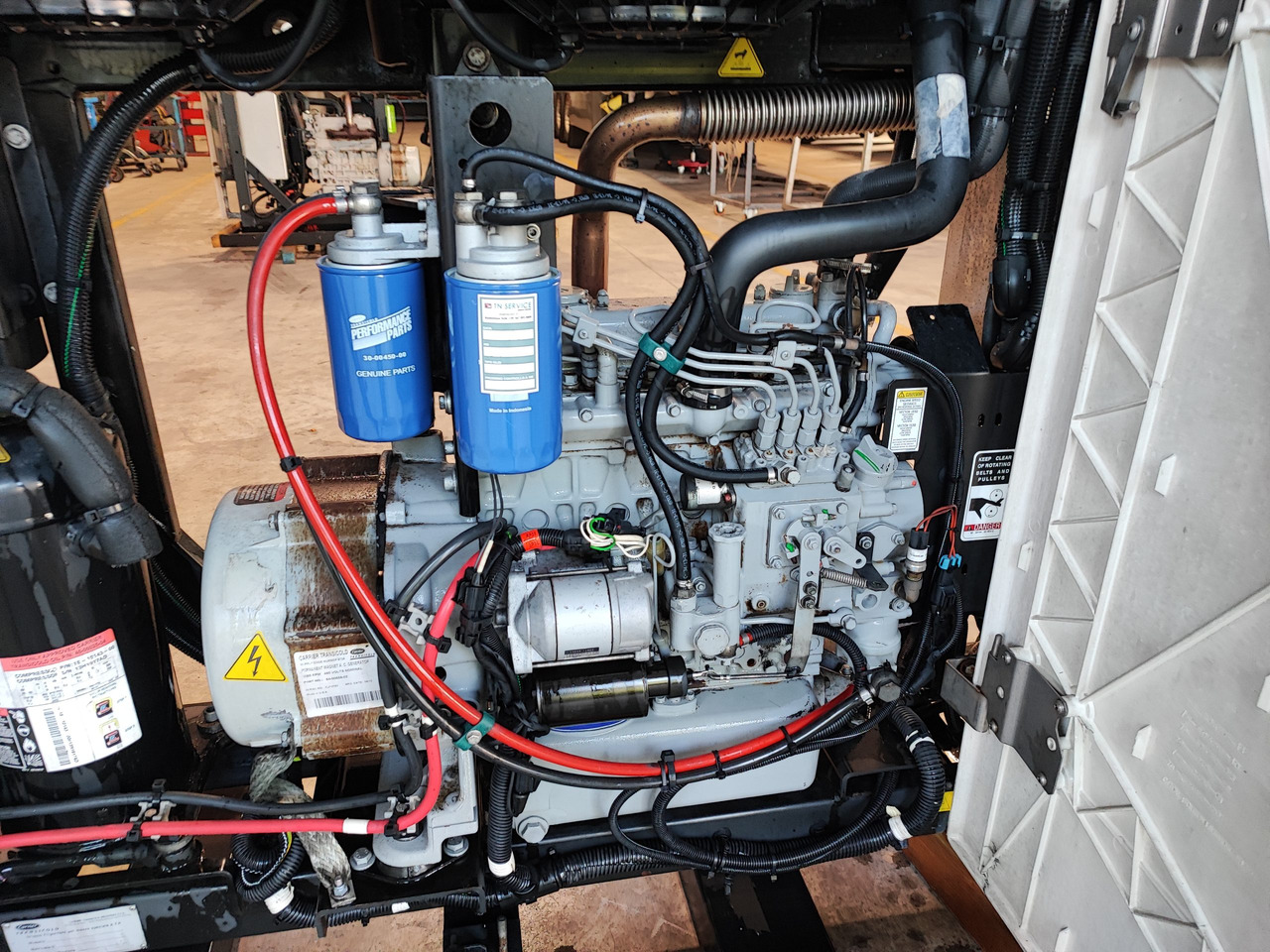 Motore Frigo Carrier Vector 1550 - Hűtőegység: 3 kép. Motore Frigo Carrier Vector 1550 - Hűtőegység: 3 kép.