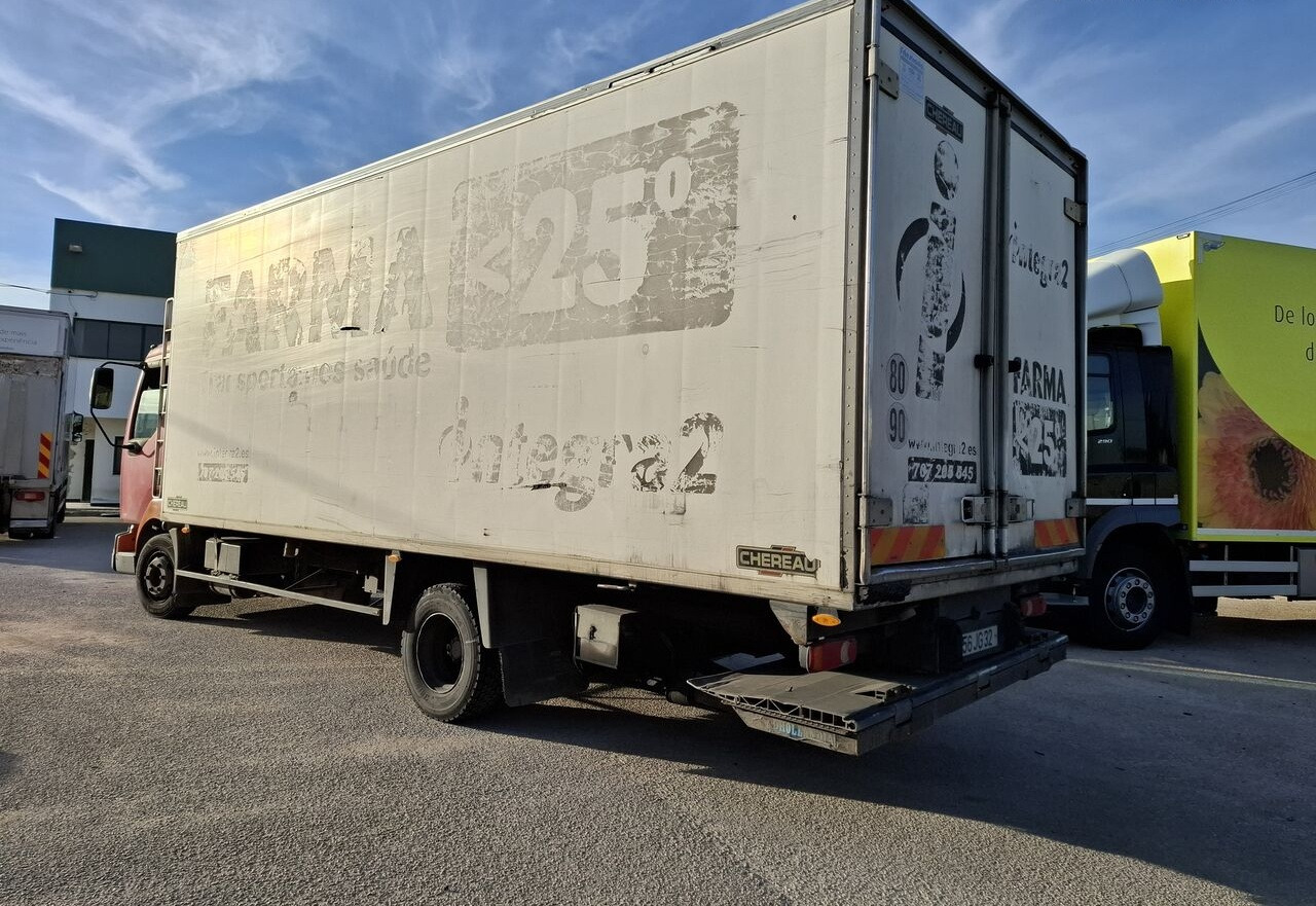 Renault MT 180.12 - Hűtős teherautó: 3 kép. Renault MT 180.12 - Hűtős teherautó: 3 kép.