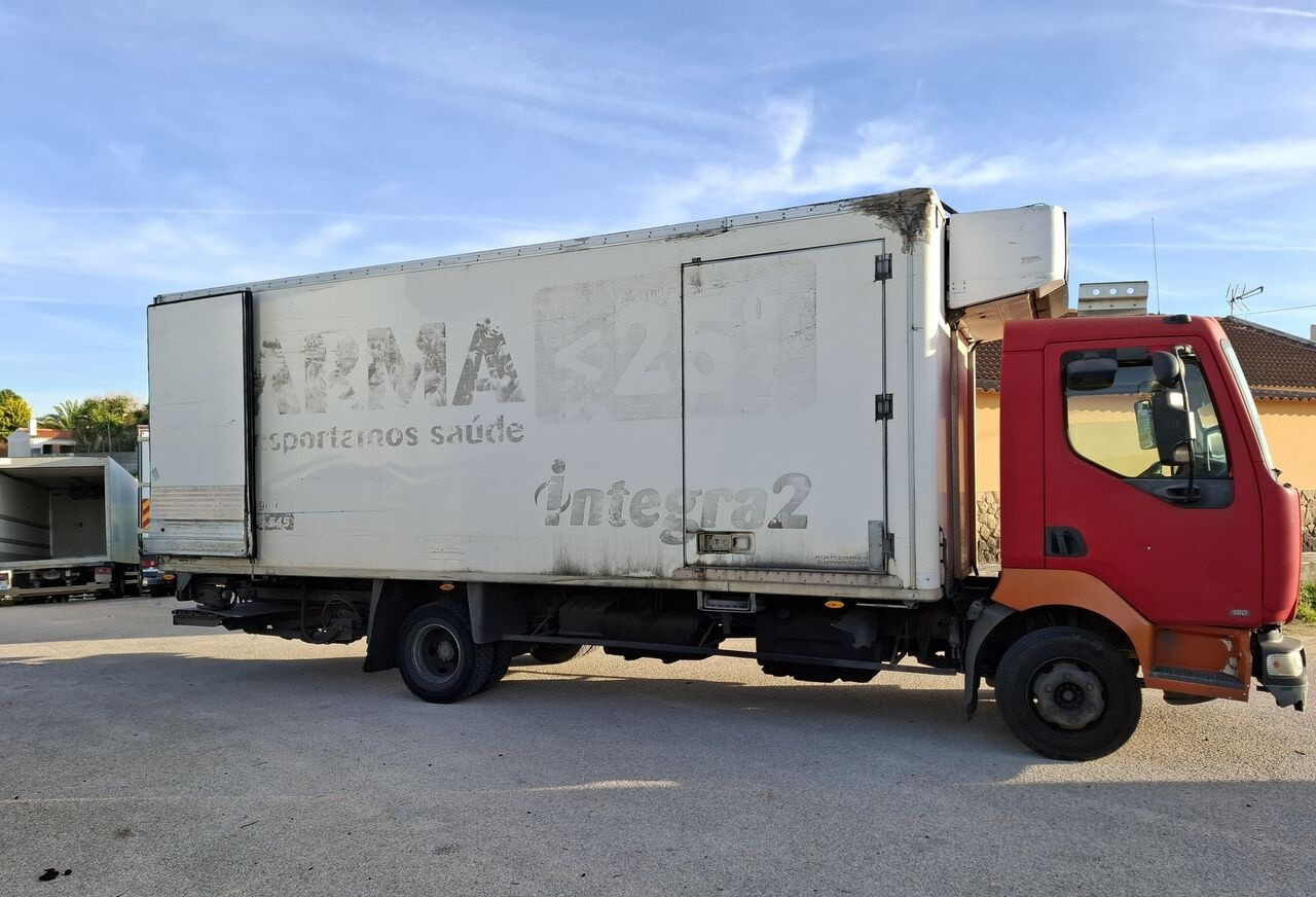 Renault MT 180.12 - Hűtős teherautó: 4 kép. Renault MT 180.12 - Hűtős teherautó: 4 kép.