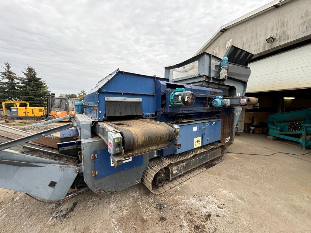 BlueMac AMS1500 EddyCurrent separator - Osztályozó berendezés: 2 kép. BlueMac AMS1500 EddyCurrent separator - Osztályozó berendezés: 2 kép.