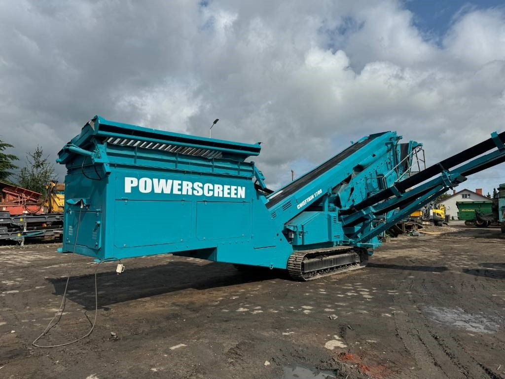 Przesiewacz Powerscreen 1700, 4 Frakcje, 3 Pokłady - Osztályozó berendezés: 2 kép. Przesiewacz Powerscreen 1700, 4 Frakcje, 3 Pokłady - Osztályozó berendezés: 2 kép.