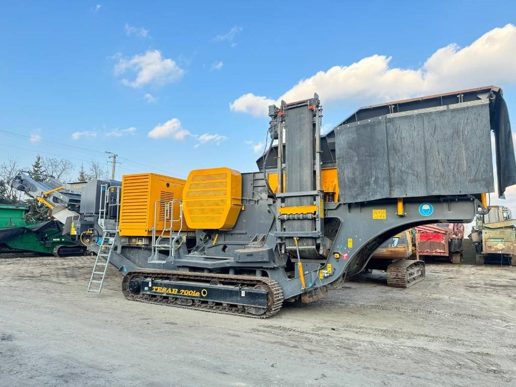 Tesab 700IE Mobile Jaw Crusher - Mobil törőgép: 1 kép. Tesab 700IE Mobile Jaw Crusher - Mobil törőgép: 1 kép.