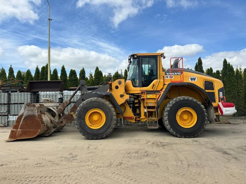 Volvo L 150 H - Gumikerekes homlokrakodó: 1 kép. Volvo L 150 H - Gumikerekes homlokrakodó: 1 kép.