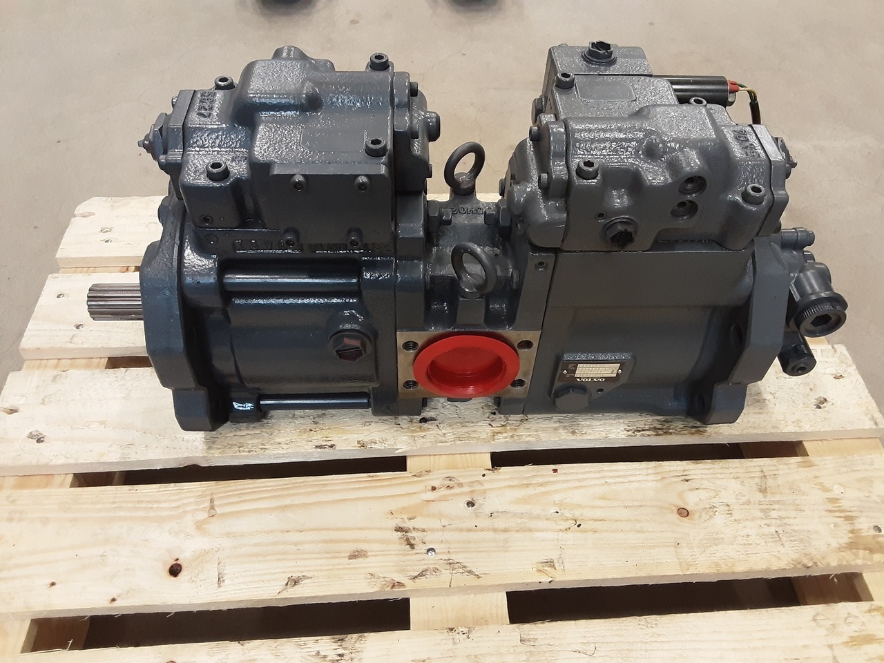 Kawasaki K3V63DT-1ZDR-9N0T-ZV - Hidraulikus szivattyú - Lánctalpas kotró: 1 kép. Kawasaki K3V63DT-1ZDR-9N0T-ZV - Hidraulikus szivattyú - Lánctalpas kotró: 1 kép.