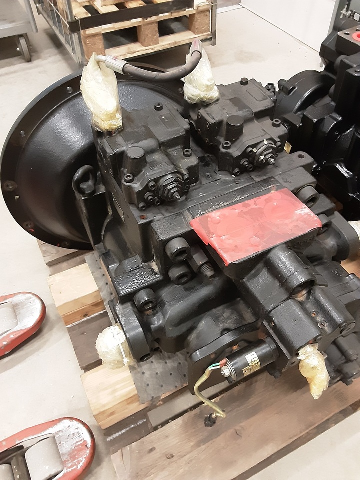 Kawasaki K5V200DPH1J1R-ZC09-V - Hidraulikus szivattyú - Lánctalpas kotró: 3 kép. Kawasaki K5V200DPH1J1R-ZC09-V - Hidraulikus szivattyú - Lánctalpas kotró: 3 kép.
